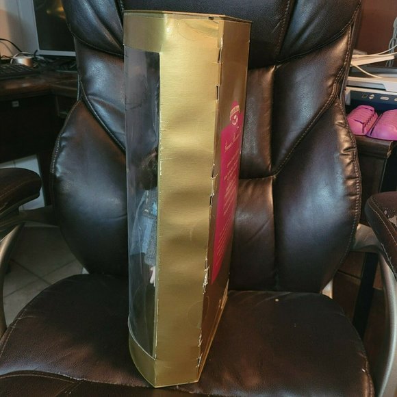 RARE Hard to Find New, Never Opened Collectible Memories Porcelain Doll "Kari" - Picture 5 of 6